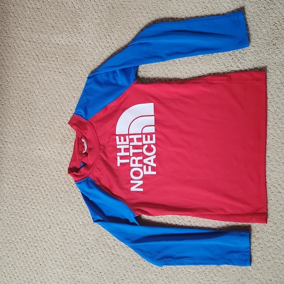 The North Face boys swimming top red blue size xs upf 40+ - Picture 3 of 7